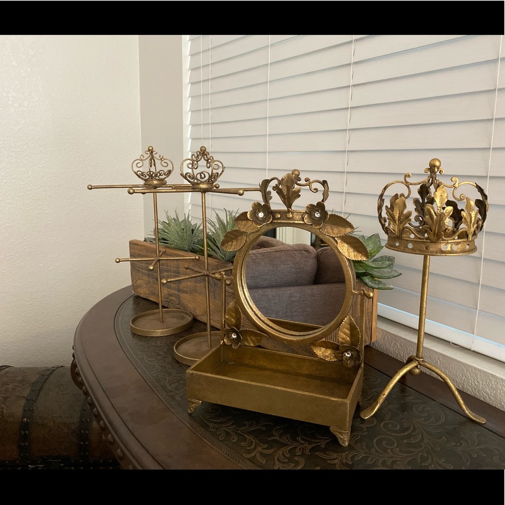 Gold Crown Vanity Jewelry Holder Set & Mirror
